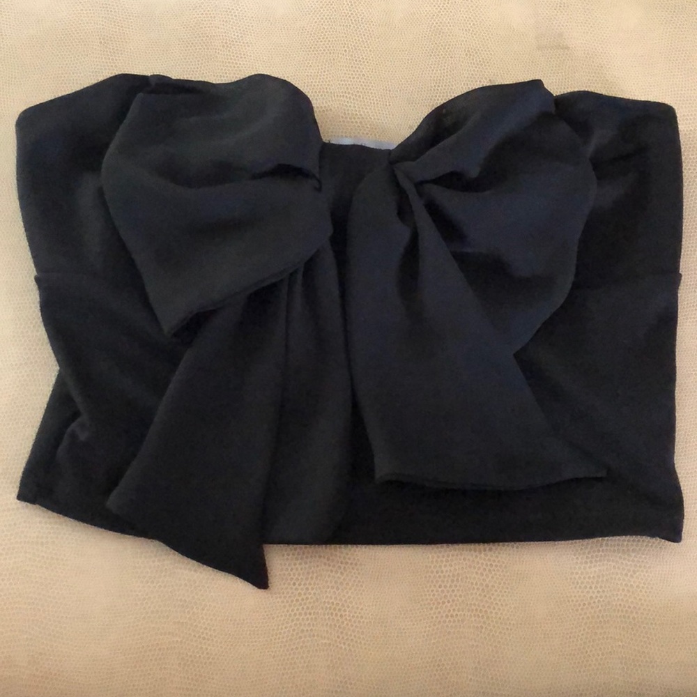 BLACK BOW CROP TOP